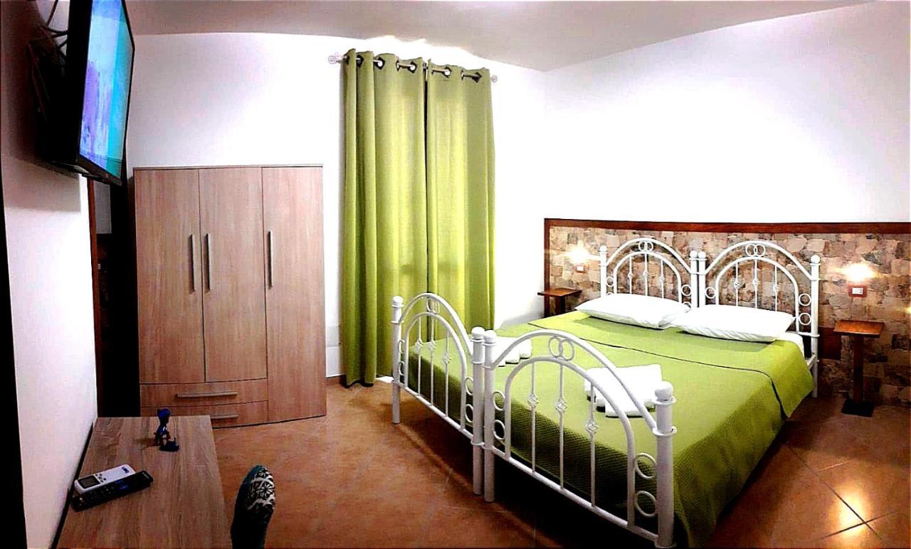 Mamuthones Bed & Breakfast Porto Torres